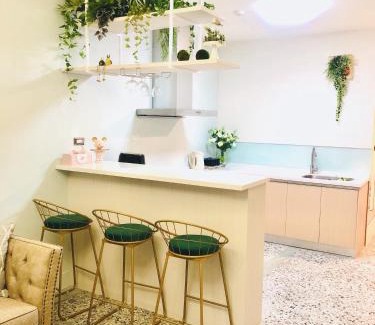 Taitung City Centre House | Cozy Retreat: Ideal for Families with Kitchen and Kids