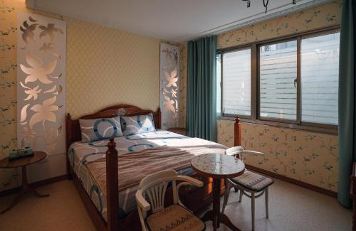 Shuangxi District Bed & Breakfast | Unforgettable Stay at 小鳥敲門 Bird Villa with Breakfast