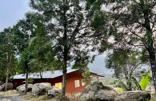 Jianshi House | Discover尖石新樂園: Pet-Friendly Retreat with Pool Access