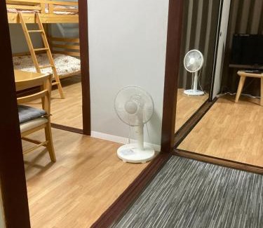 Kurosaki Apartment | Family-Friendly Stay at 山下ビルB with Great Amenities