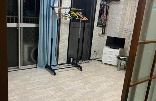 Kurosaki Apartment | Family-Friendly Stay at 山下ホテル301 - Great Value Awaits!