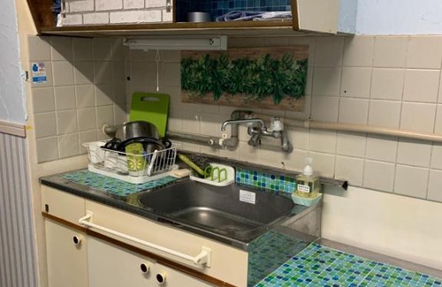 Kurosaki Apartment | Family-Friendly Stay at 山下ホテル301 - Great Value Awaits!