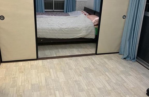 Kurosaki Apartment | Family-Friendly Stay at 山下ホテル301 - Great Value Awaits!