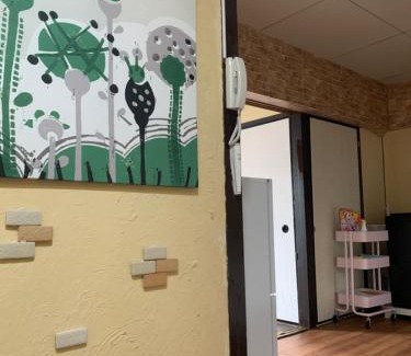 Kurosaki Apartment | Family-Friendly Stay at 山下ホテル305 with Hot Tub Access