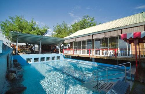 Puli House | Discover Relaxation at 山城天嵐庭園民宿 with Pool Access