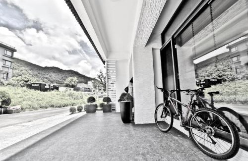 Jiaoxi Bed & Breakfast | Relax at 山月二二Villa溫泉墅: 4-Star Retreat with Hot Tub