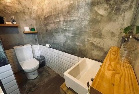 South Beach House | Top-Rated Oceanfront 3-Room Retreat in Kenting