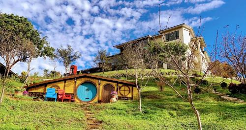 Fuxing District House | Top-Rated San Shuei Kiwi Homestay with Family-Friendly Perks