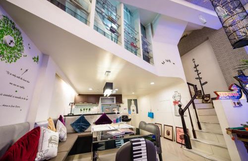 Luodong House | Enchanting Paris Villa for Parties with Oceanfront Views