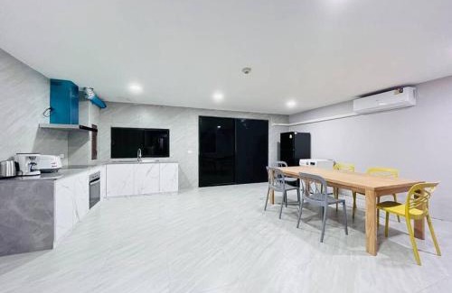 Ploenchit Apartment | Stylish Ruam Boutique Villa in the City Center - 10/10 Rated
