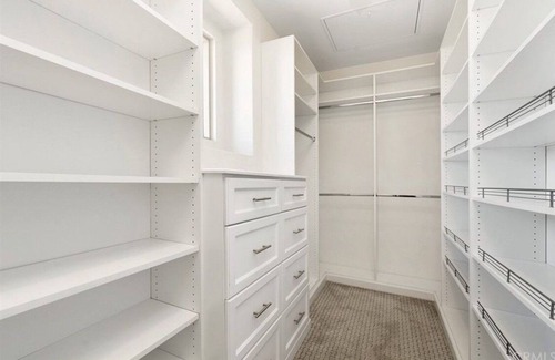 Portola Springs House | Spacious and Clean Hotel with Pool & Family Amenities