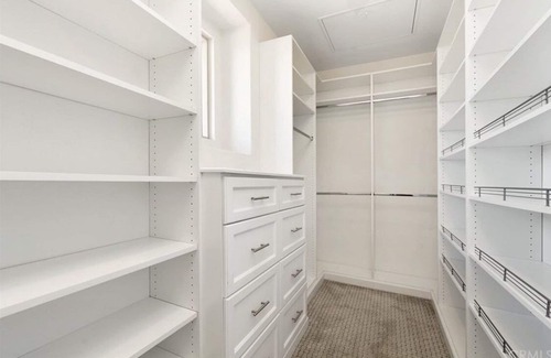 Portola Springs House | Spacious and Clean Hotel with Pool & Family Amenities
