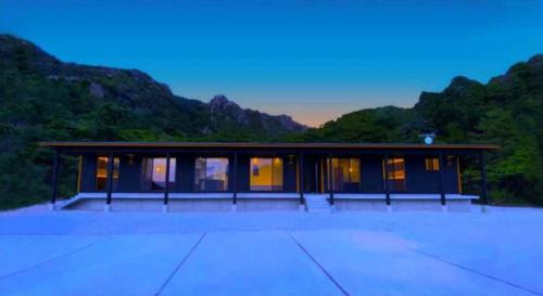 Etajima Villa | Family-Friendly Getaway at 平八の家 with Unique Amenities