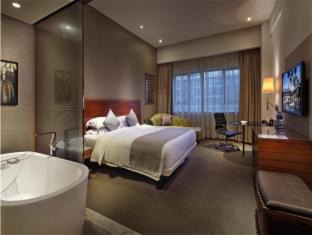 Baiyun Hotel | Relax at Yunkai Hotel: 5-Star Oceanfront Retreat
