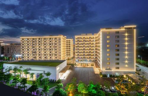 Huadu Hotel | Convenient 4-Star Stay at Guangzhou Baiyun Airport COCO Hotel