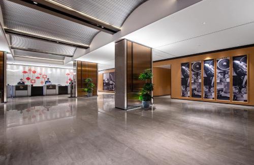 Huadu Hotel | Convenient 4-Star Stay at Guangzhou Baiyun Airport COCO Hotel