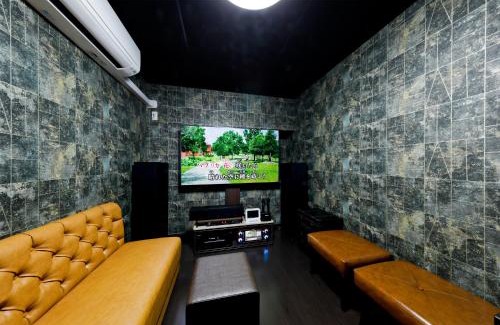 Higashiyodogawa House | Experience Tranquil Stays at Niwanoyado Residence Inn