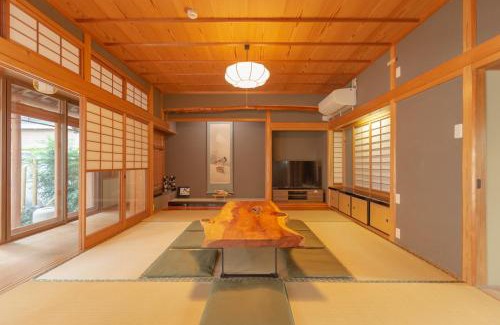 Higashiyodogawa House | Experience Tranquil Stays at Niwanoyado Residence Inn