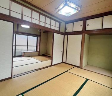 Otsuki Apartment | 御太刀屋