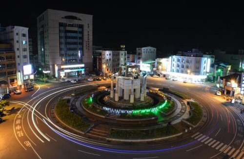 Douliou Hotel | Modern Style Hotel - Family-Friendly Retreat Awaits You