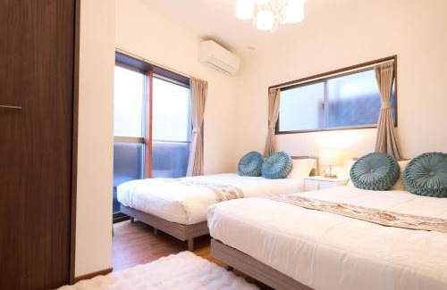 Ebisu Villa | Discover Relaxation at 恵比寿四丁目 with Hot Tub Access