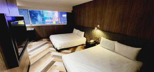 Ximending Hotel | Family-Friendly Stay at Gugis Inn with Accessible Amenities