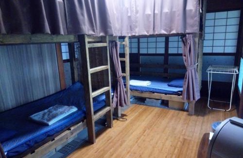 Akaogi House | Ideal Oceanfront Stay at 手広beachbackpackers with Breakfast