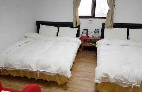 Fuxing District House | Family-Friendly Retreat at 拉拉山周家渡假旅館
