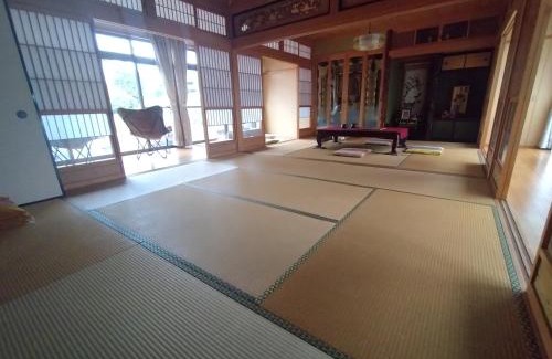Ayagawa House | Top-Rated 政義の宿: Perfect for Family Getaways