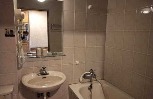 Daxi District House | Welcoming New Daxi B&B with Family-Friendly Amenities