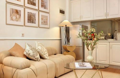 Songjiang Apartment | 新美宿近地铁 巨幕投影 松江大学城商圈正核心 全新高端装修 适合2人入住 无线网络