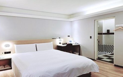 Banqiao House | Discover Hub Hotel Banqiao Inn Near Nanya Night Market