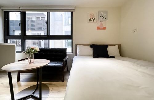 Xitun District Hotel | Top-Rated Affetto Hostel: Family-Friendly & Accessible Stay