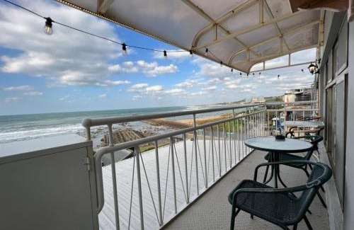 Sanzhi House | Cozy Oceanfront Retreat with Breakfast & Family Amenities