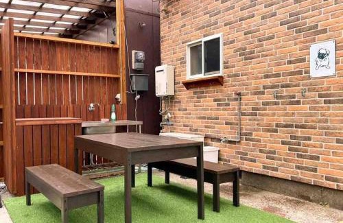 Hyuga Villa | Family-Friendly Surf Camp in 日向 with Pet Amenities