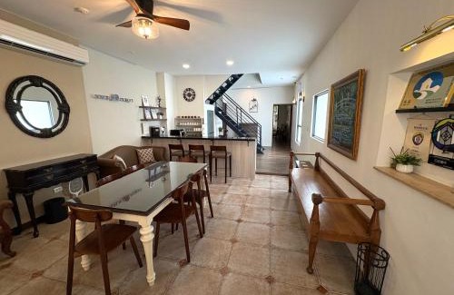 West Central District House | Experience日安蝸牛: Guest Rated 9/10 & Family Friendly