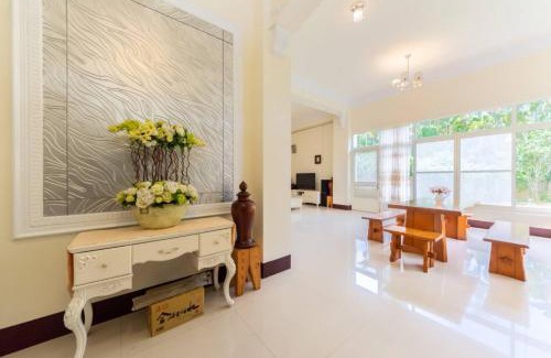 Yuchi House | Pet-Friendly Retreat at Sun Moon Lake Sunman Manor