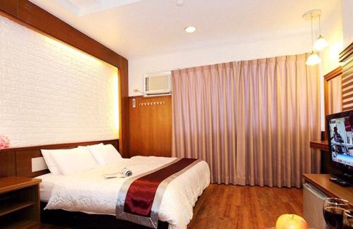 Yuchi Hotel | Experience Lake Sun Moon: Family-Friendly Hotel Near Pier