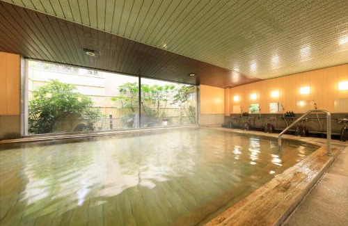 Shinshufudo Onsen Hotel | Experience日長庵桂月: Family-Friendly Retreat with Hot Tub