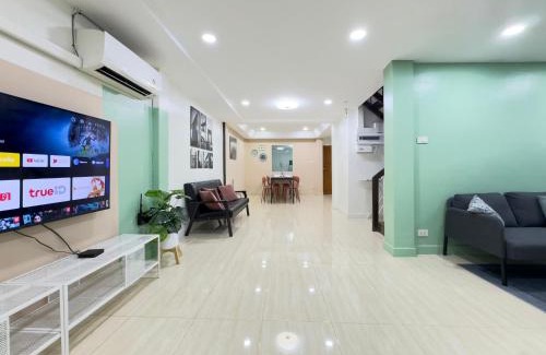 Sukhumvit Villa | 日韩旅游区市中心5房别墅民宿