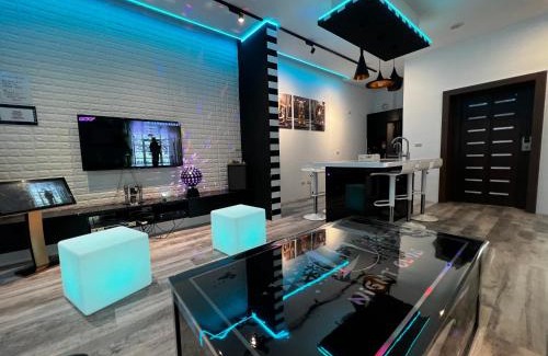 Luodong House | Stylish Retreat: 时尚玩家-包棟民宿 with Family-Friendly Amenities