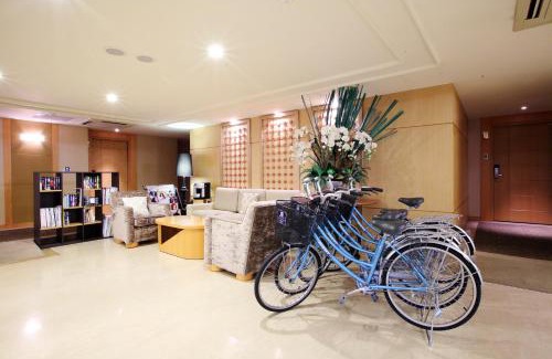 Luodong Hotel | Inviting Jin Hua Hotel with Hot Tub & Breakfast Included