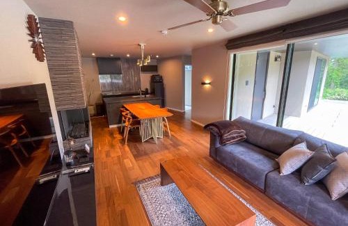 Fujikawaguchiko Villa | Experience Cozy Warmth and BBQ Bliss at Taizen Villa