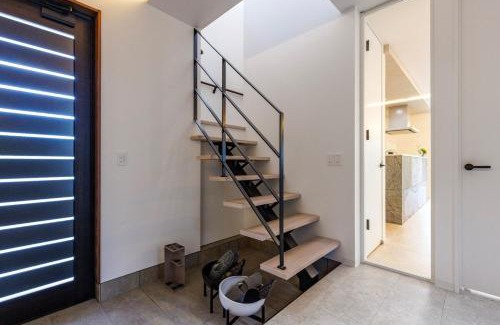 Biimata House | 最大15名宿泊可 許田ICから車で15分 広々リビングの北部観光におすすめの施設 VILLA de MUI nago