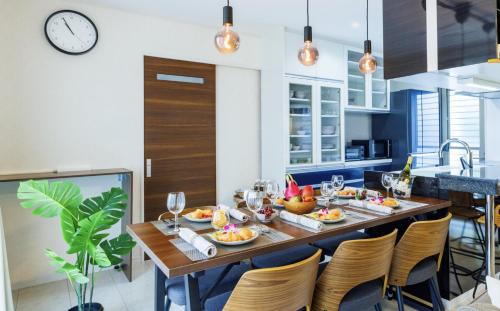 Yomitan House | 最大16名 BBQ可能 駐車場3台 シアタールーム付きのグループ旅行におすすめ宿 The MELIA