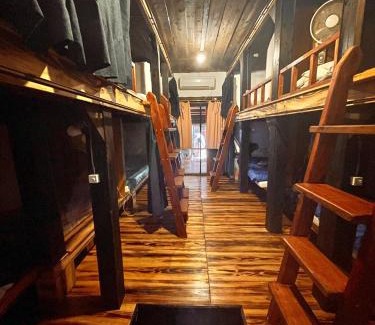 Makishi House | Book Your Stay at 月光荘沖縄 with Kitchen Amenities