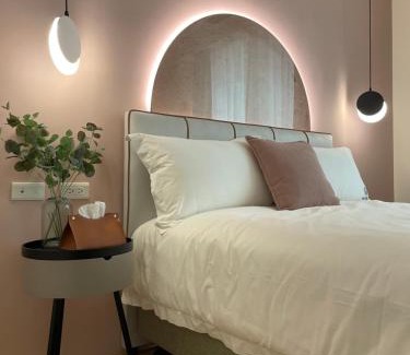 Dongshan Apartment | Family-Friendly Luna INN with Kitchen & Accessibility