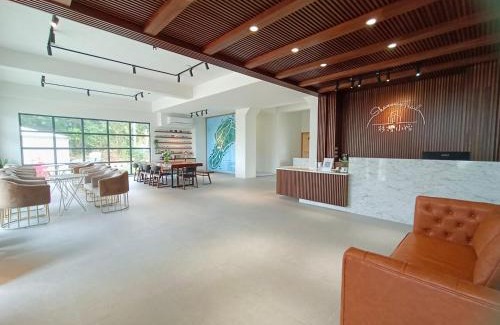 Liuqiu House | Discover Comfort at 杉灣小徑 with Inviting Pool Amenities