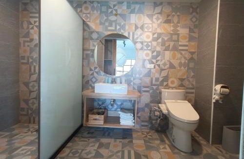 Liuqiu House | Discover Comfort at 杉灣小徑 with Inviting Pool Amenities