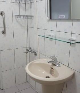 Fangliao House | Family-Friendly Stay at 枋寮小象民宿 with Great Reviews